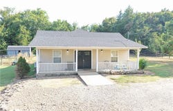 16091 Meadow View RD, Cameron, OK 74932