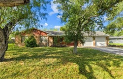 706 E Henderson Street, Bishop, TX 78343