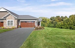 1368 Dawns Mist Lndg, Webster, NY 14580