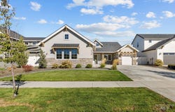8376 W Brooks Dr, Boise, ID 83714
