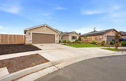 2198 W Ambassador Way, Hanford, CA 93230