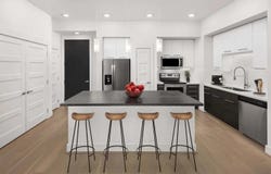 2727 Travis St, Houston, TX 77006