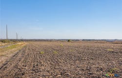 Fm-112, Thrall, TX 76578