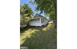 13 10TH ST, COLONIAL BEACH, VA 22443