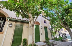 54 Parc Place Dr, Milpitas, CA 95035