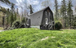 33 Forrest Lane, Newfane, VT 05345