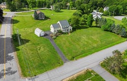 1 Bartlett Road, Stratham, NH 03885