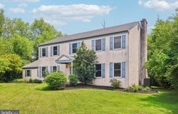 8 LONG Drive, DOWNINGTOWN, PA 19335