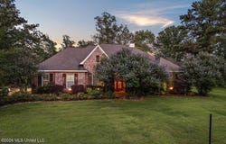 6 Red Head Point, Raymond, MS 39154