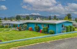 1615 19TH St, MyrtlePoint, OR 97458