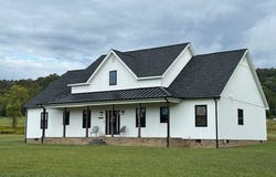205 Camden Ct., Burkesville, KY 42717