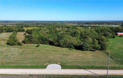 Harmony Road, Paola, KS 66071