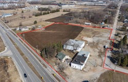 1703 N CASALOMA Drive, APPLETON, WI 54913-8847