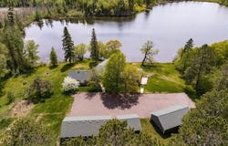 4646 W Pioneer Rd, Duluth, MN 55803