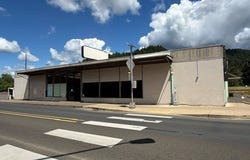 308 N FIRST St, Drain, OR 97435
