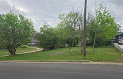 406 E 4th St, Georgetown, TX 78626