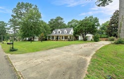 143 Red Roan Rd, Hattiesburg, MS 39402
