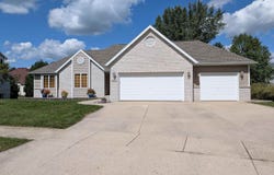 802 Chickadee Drive, Cambridge, WI 53523