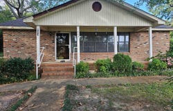 993 E 12TH Ave, Guin, AL 35563