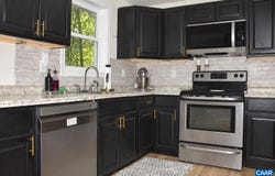596 N LAKESHORE DR, LOUISA, VA 23093