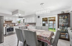 1624 Dickenson Ln, IowaCity, IA 52240-9108