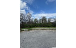 4 Riverwood Drive, Rochester, IL 62563