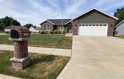 1101 Jesse Scott Drive, Riverton, IL 62561