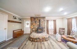 7061 County Road 9580, West Plains, MO 65775