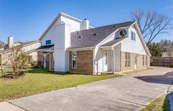 2121 Stone Moss Lane, Grapevine, TX 76051