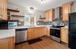 190 Pleasant St, Winthrop, MA 02152