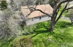 910 2nd Ave, Nezperce, ID 83543