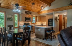 2712 Nagawicka Ave, Delafield, WI 53018