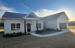 1795 Parkside Dr, Tupelo, MS 38804