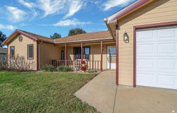 3929 Forrest Lane, Manhattan, KS 66502
