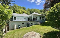 136 KLONDIKE RD, WARM SPRINGS, VA 24484