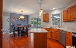306 DOVER Drive, Chatham, IL 62629