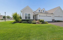 545 N Falls Circle, Pingree Grove, IL 60140
