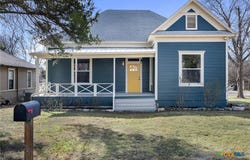 1019 W 4th Street, Taylor, TX 76574