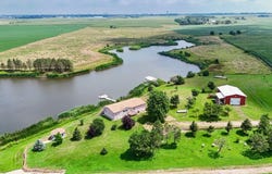 46924 298th St, Beresford, SD 57004