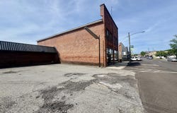 221 E Washington Ave, Athens, TN 37303