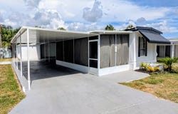 1112 W Shellpoint Rd, Ruskin, FL 33570