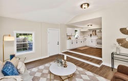 1920 E Walnut Street, Des Moines, IA 50316