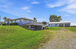20275 E 1100 Road, Pleasanton, KS 66075