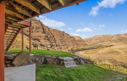 37896 Snake River Rd, Asotin, WA 99402
