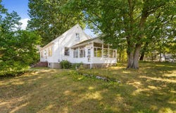 40 Valentine Rd, Arlington, MA 02476