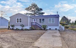 18 Ridge Road, Poquoson, VA 23662