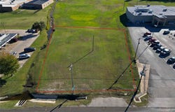 909 E S Commerce Street, Wills Point, TX 75169