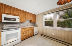 14 Denbow Road, Durham, NH 03824