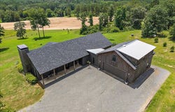1055 CR 1361, GARRISON, TX 75946