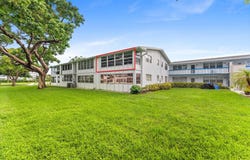 256 MARKHAM L, Deerfield Beach, FL 33442